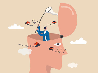 Eine Illustration eines Mannes, der in einem großen Ohr sitzt und mit einem Kescher versucht, Marienkäfer zu fangen, die im Ohr herumfliegen. Das Ohr ist auf einem hellen Hintergrund dargestellt, und es gibt einige kleine Wolken, die um das Ohr schweben.
