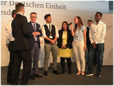 Bundesminister zeichnet Integrationskursteilnehmer der Euro-Schulen aus -1