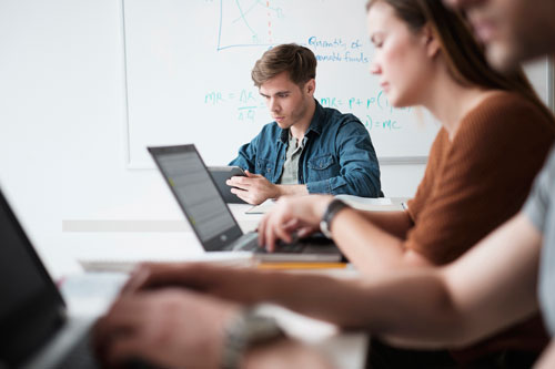 Bildung der Zukunft: Persönlichkeit versus Digitalisierung-5