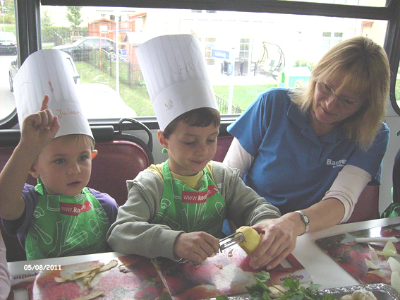 Waldräuber kochen mit Bernhard Moser im Kochbus-1