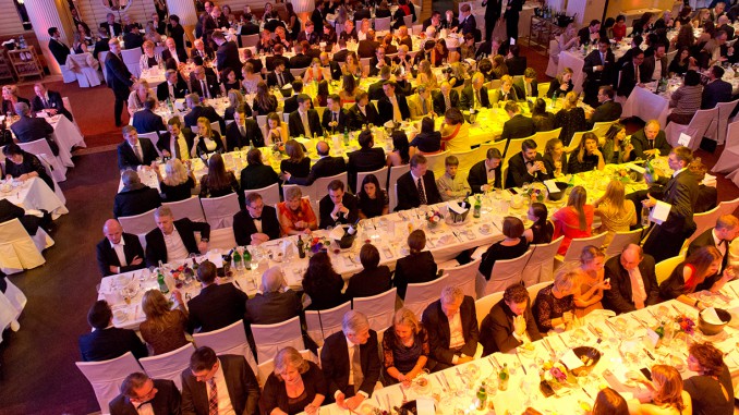 Feierlicher Studienabschluss: MBS Graduation Gala 2016 -2